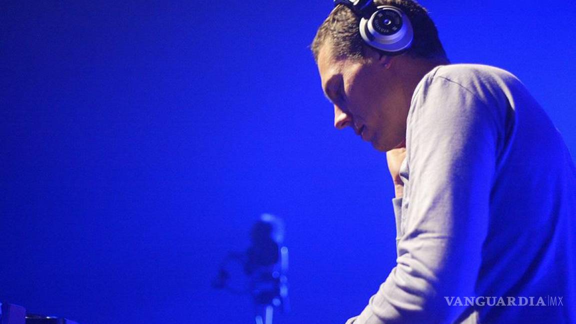 DJ Tiësto arma la fiesta en el DF