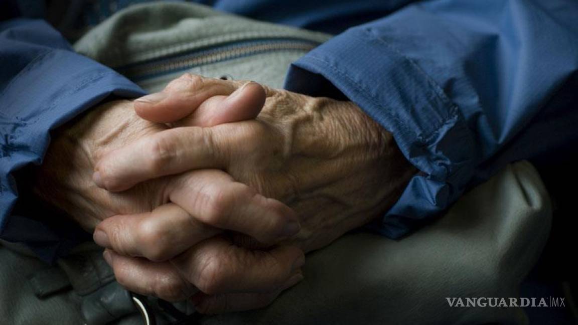 Nonoimplantes, posible cura para Parkinson: especialista