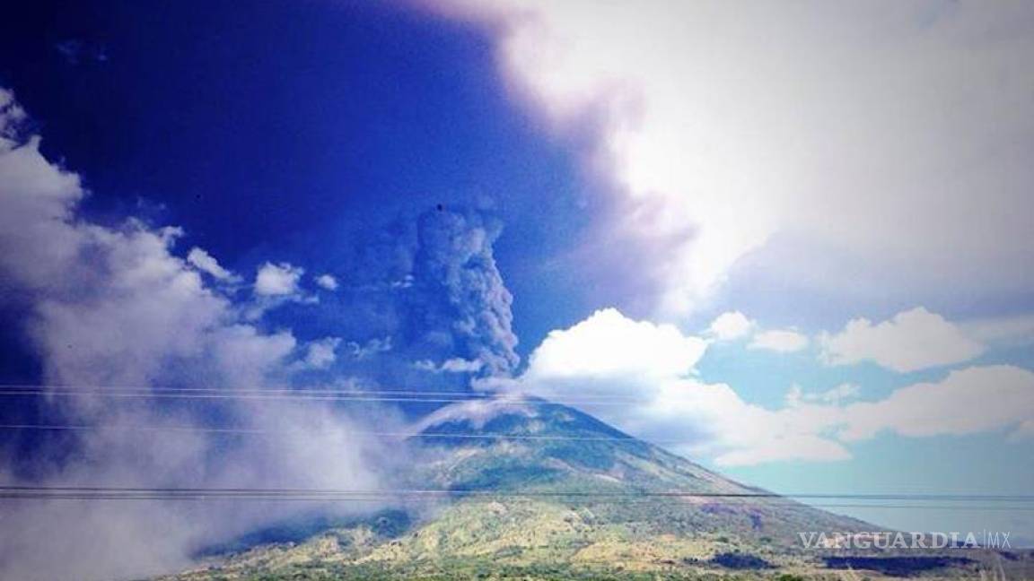Erupciona el volcán Chaparrastique, en El Salvador
