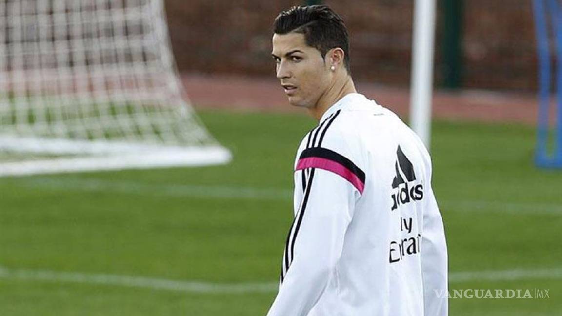 Real Madrid golea con dos de Cristiano y sigue líder