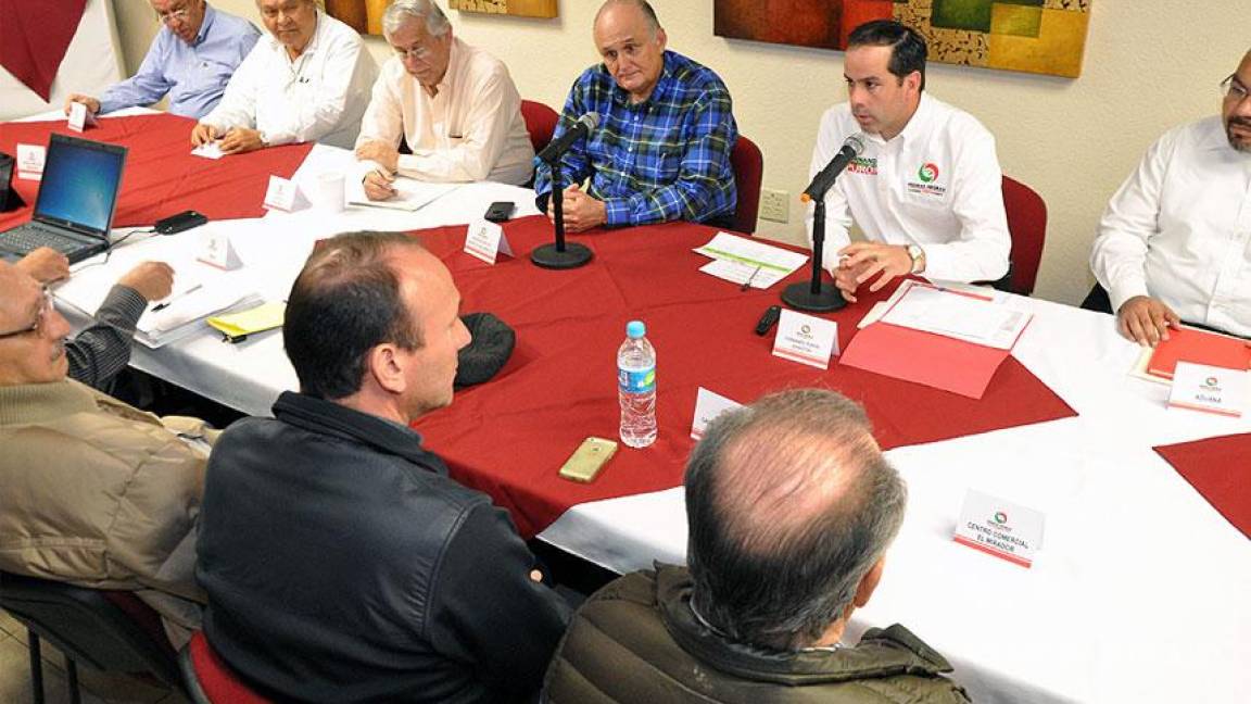 Presenta alcalde de Piedras Negras, Coahuila, obra de reposición de drenaje