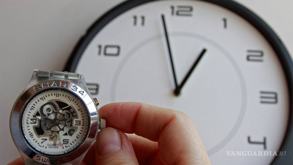Este domingo ¡adelanta tu reloj una hora!