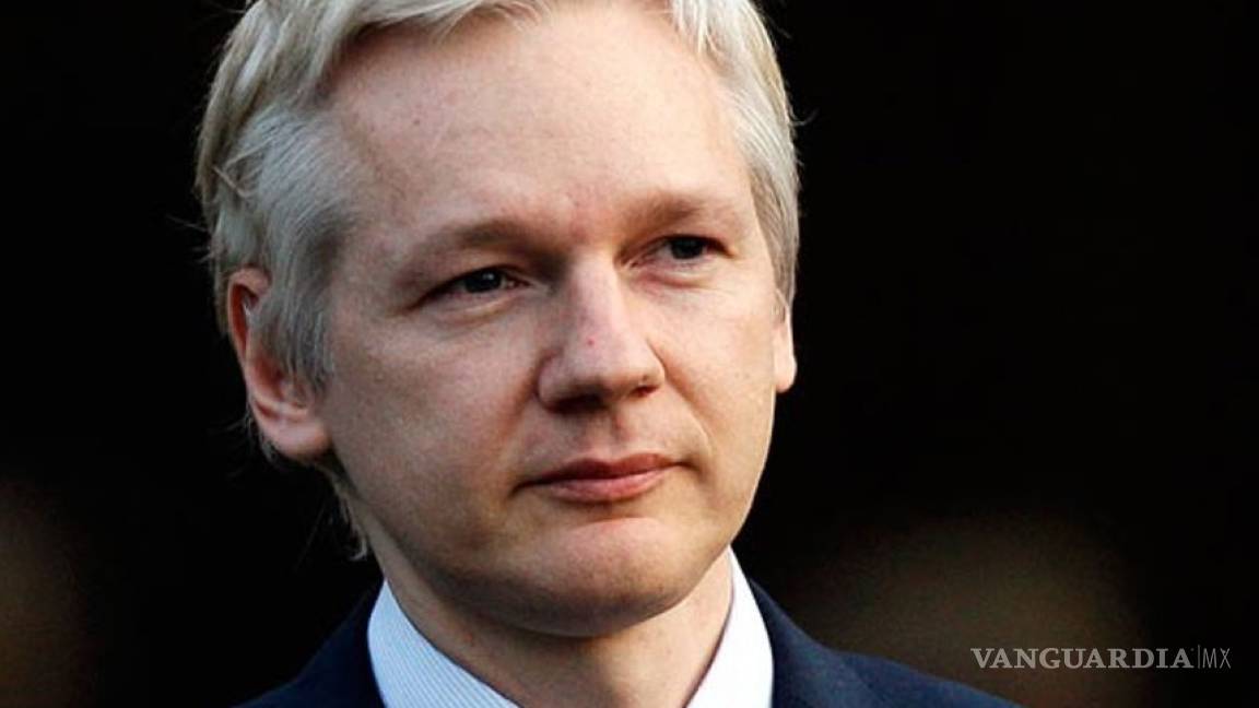 Assange pide a Hollande que le acoja, WikiLeaks lo niega