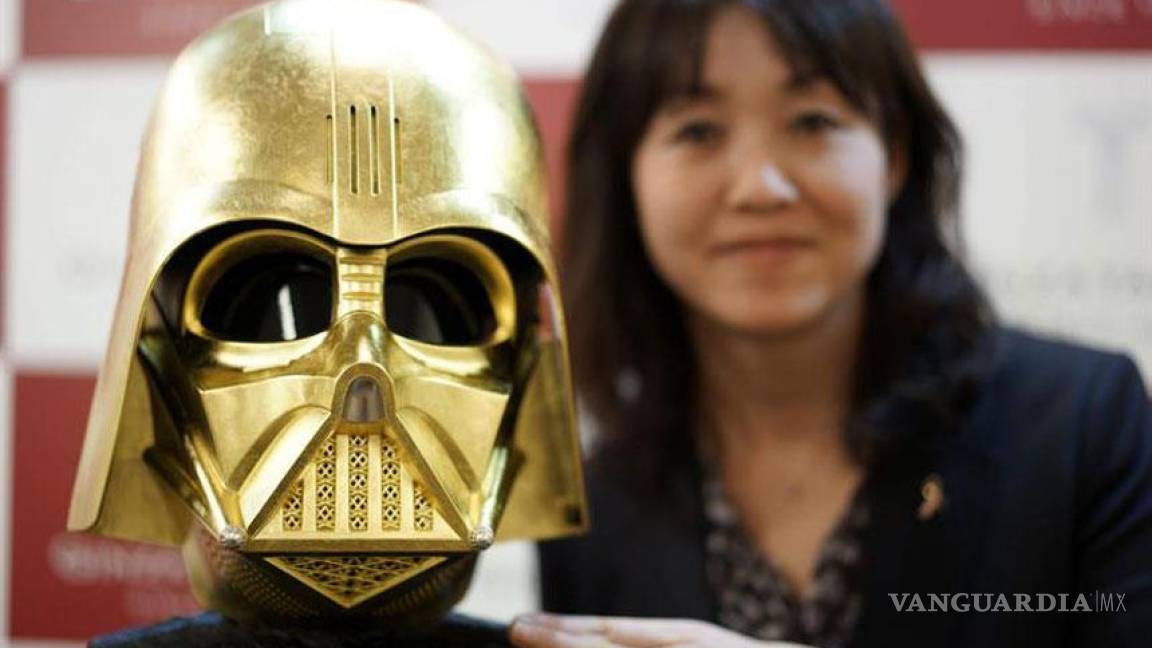 Joyería nipona forja el casco de Darth Vader en oro