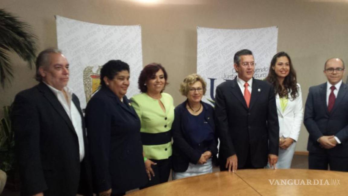 Escuela de Enfermería de Torreón firma convenio con la Universidad de Castilla