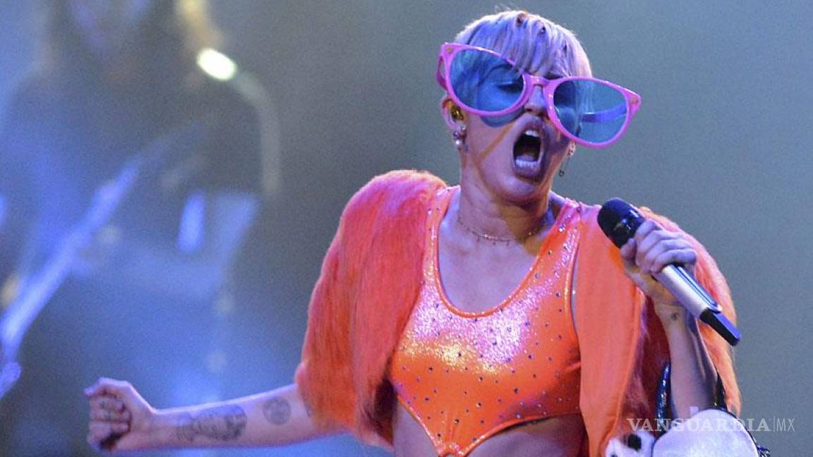 Miley Cyrus ahora se 'portó bien', pero fans la castigan