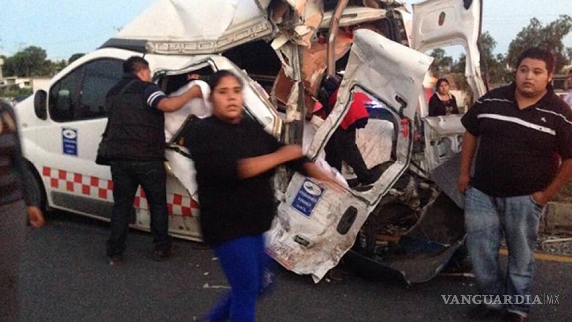 Suman ocho muertos por choque en carretera de Texcoco