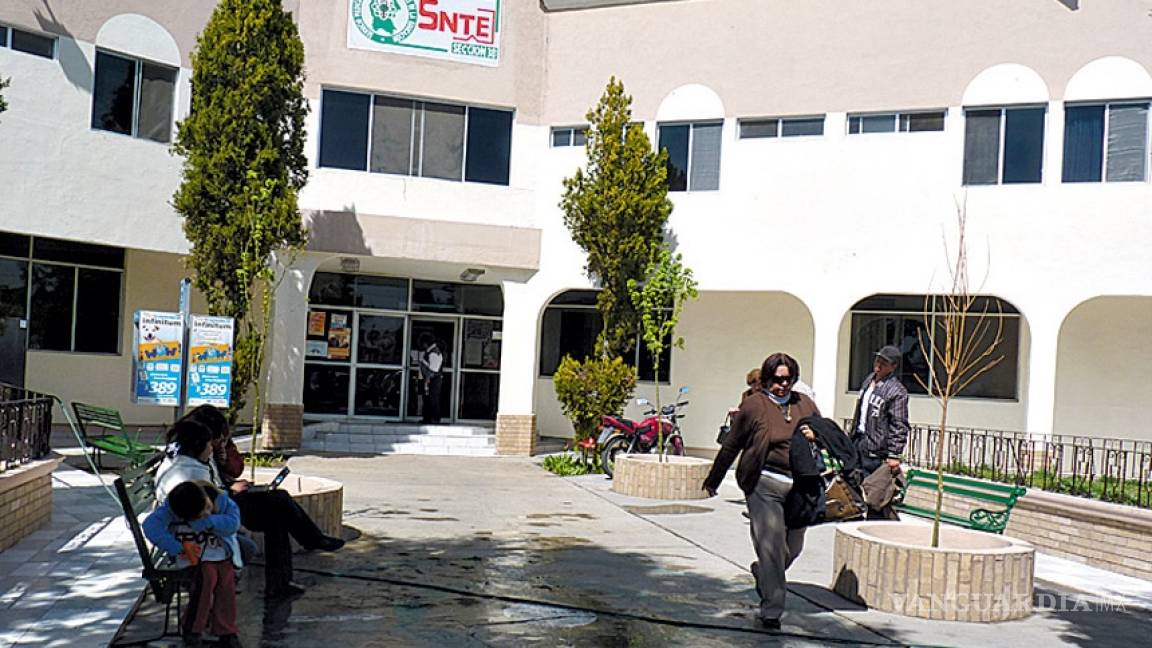 Profesores jubilados protestan otra vez por falta de medicinas en Torreón