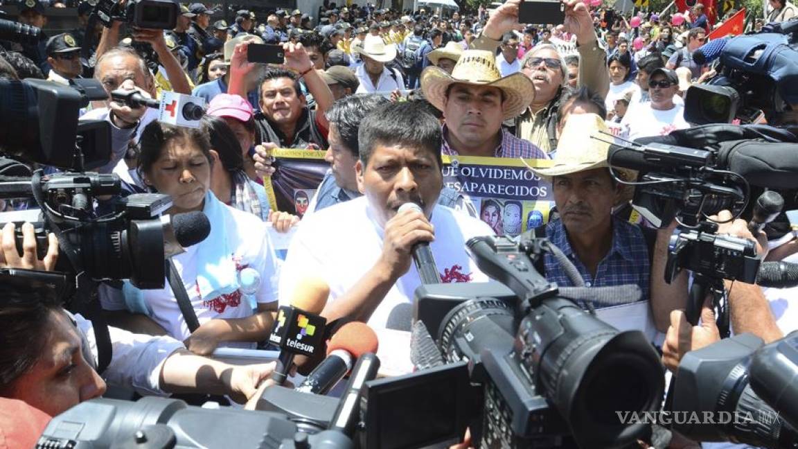 Padres de los 43 insisten en impedir elecciones en Guerrero