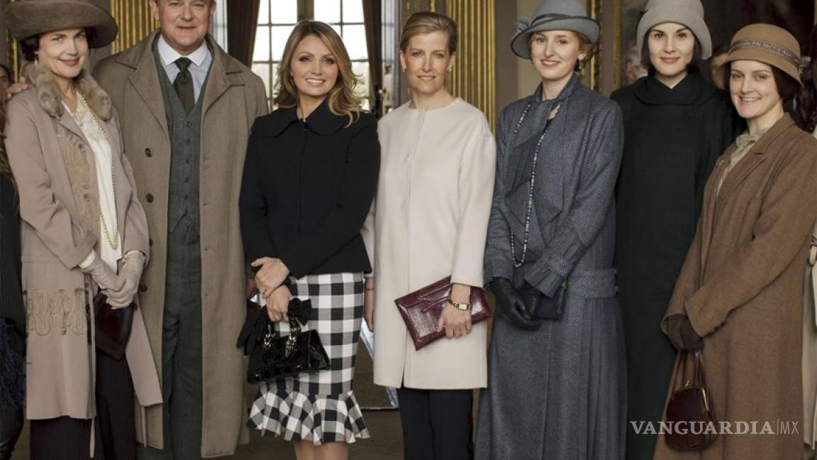 Angélica Rivera visita set de Downton Abbey