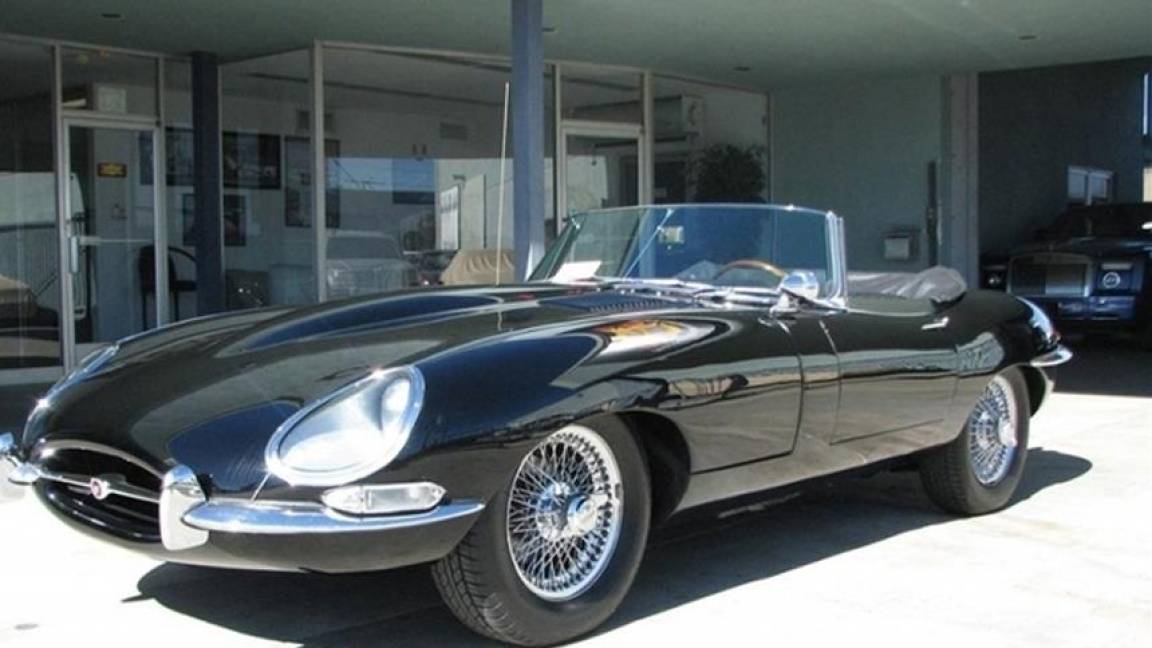 Devuelven a su dueño un Jaguar robado hace 46 años