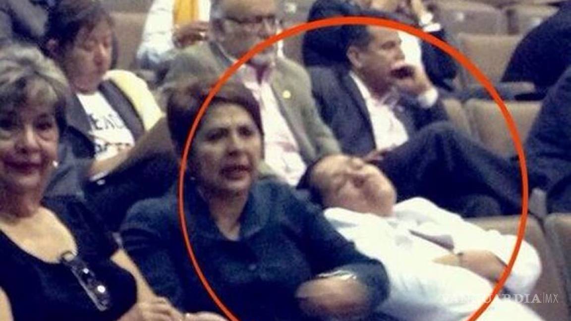 Diputada priísta de Guanajuato durmió durante debate de la Reforma Energética