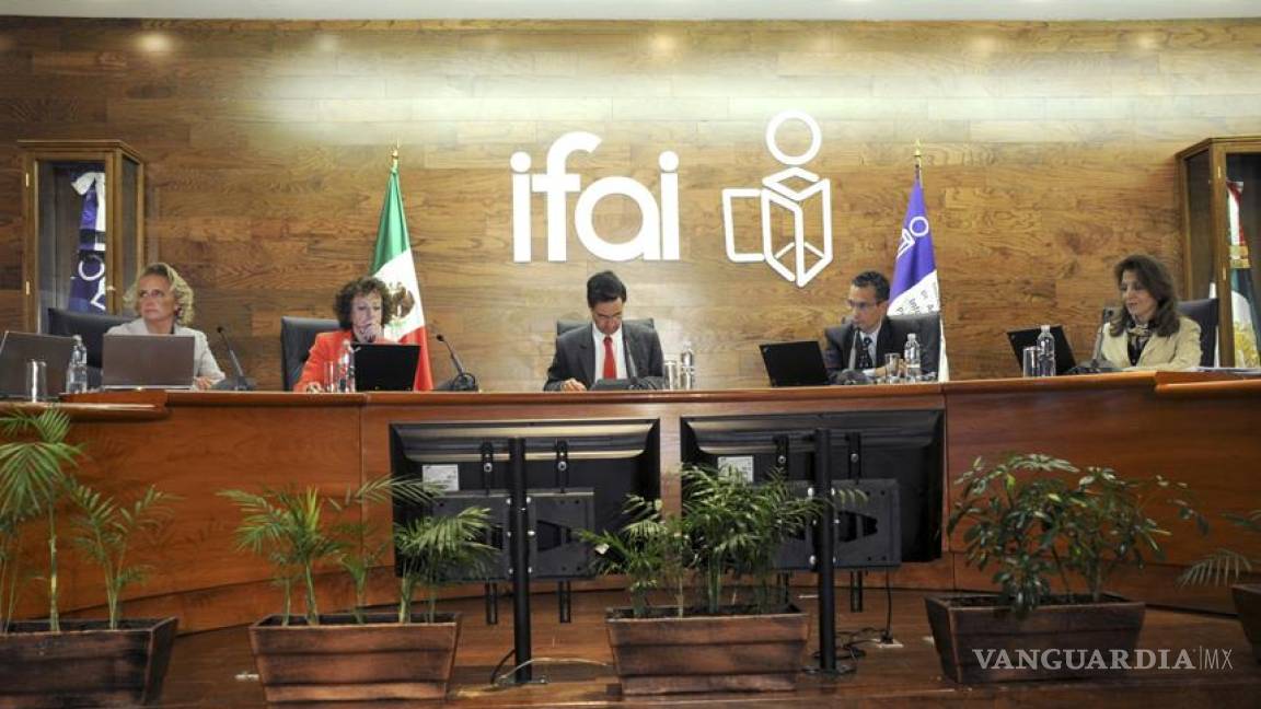 Urge sancionar a quienes incumplan con Ley de transparencia: IFAI