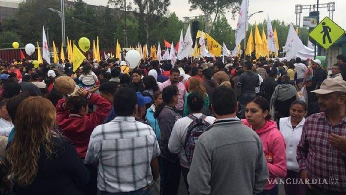 Manifestantes llegan a San Lázaro por energética