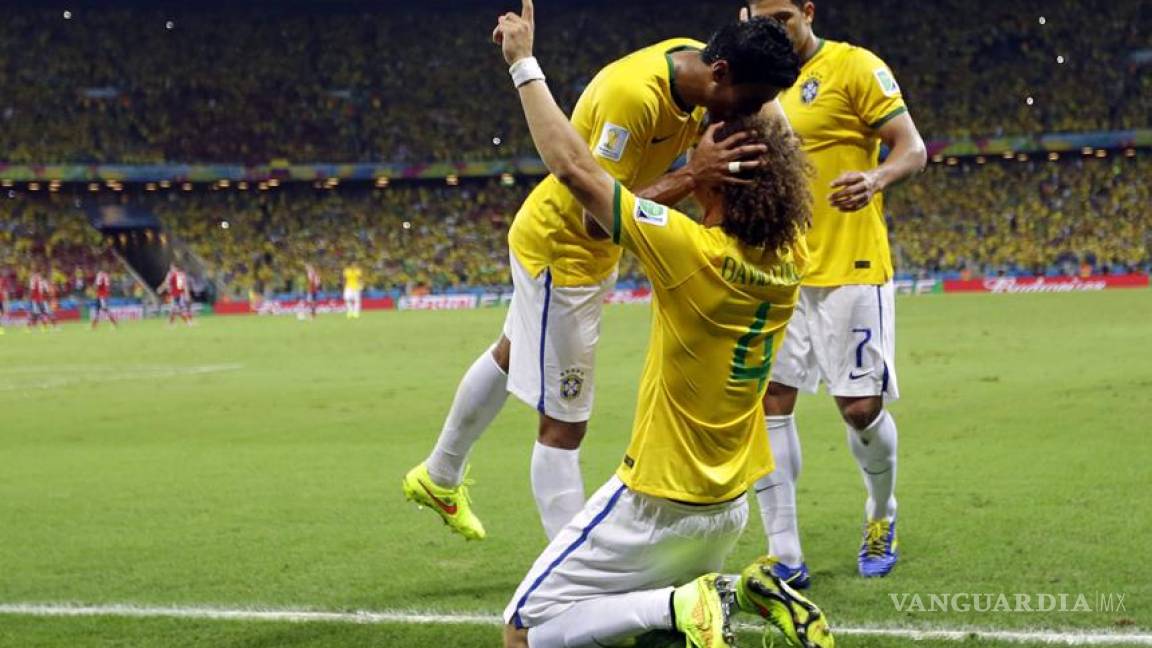 Brasil avanza a semis al derrotar 2-1 a Colombia