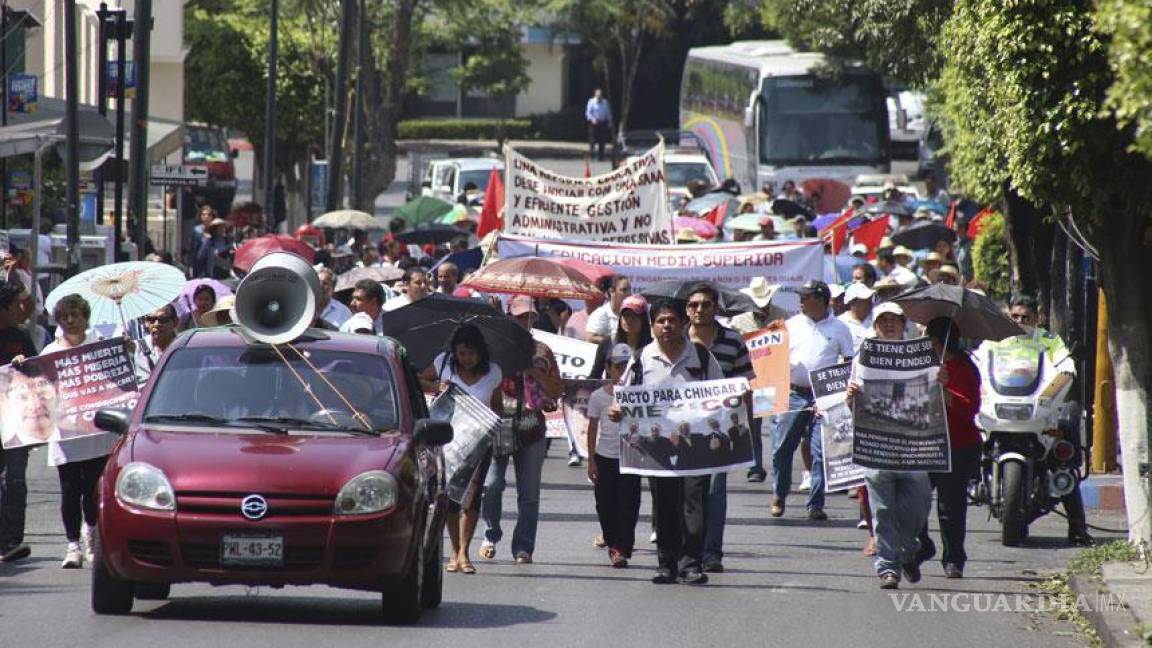 Marchan Maestros En Calles De Quintana Roo