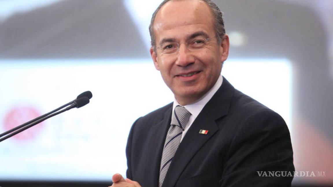 Felipe Calderón renuncia al Partido Acción Nacional
