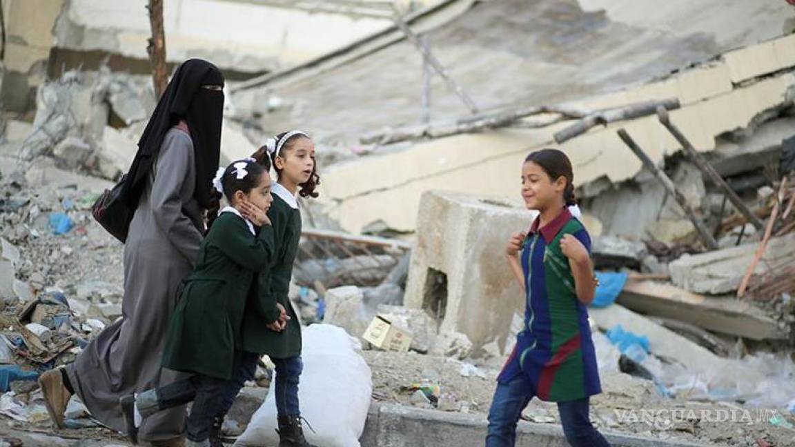 Niños de Gaza vuelven a la escuela tras la guerra
