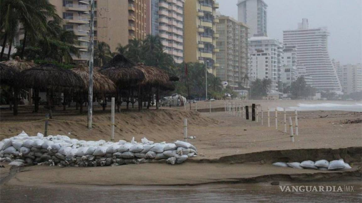Se degrada huracán Raymond; reportan varados en Coyuca