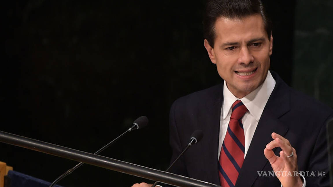 Peña Nieto modifica estructura de su staff en Los Pinos