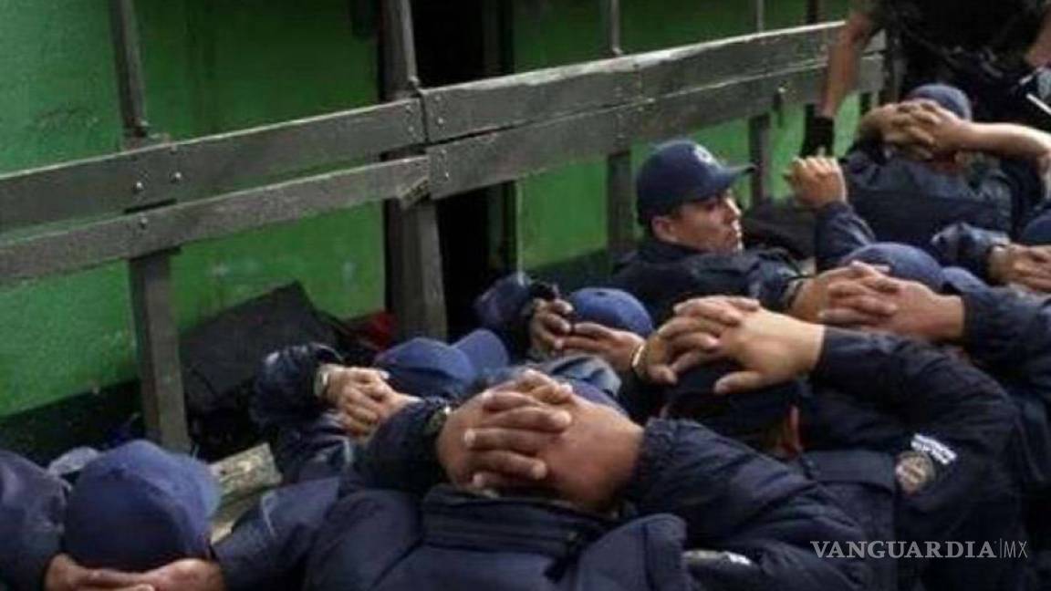 15 policías municipales de Piedras Negras detenidos, por halconear a marinos y Gates