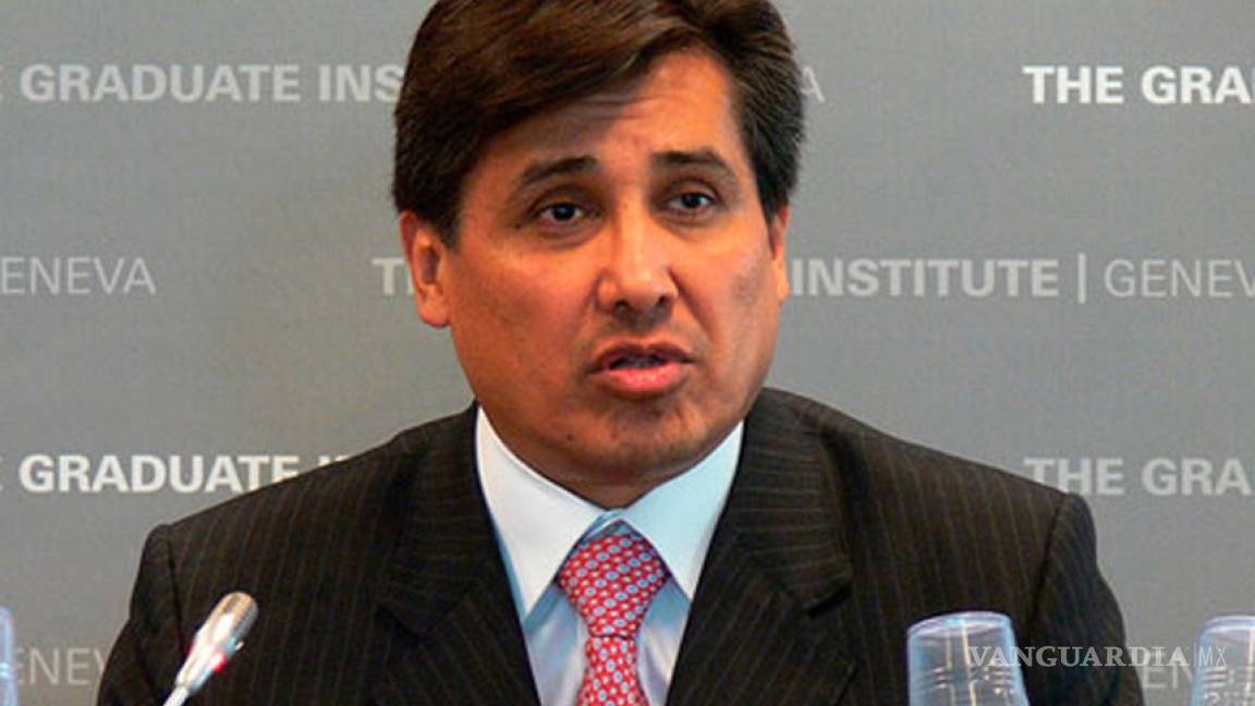 Mexicanos piden renuncia del Embajador en Bélgica por negar crisis en México