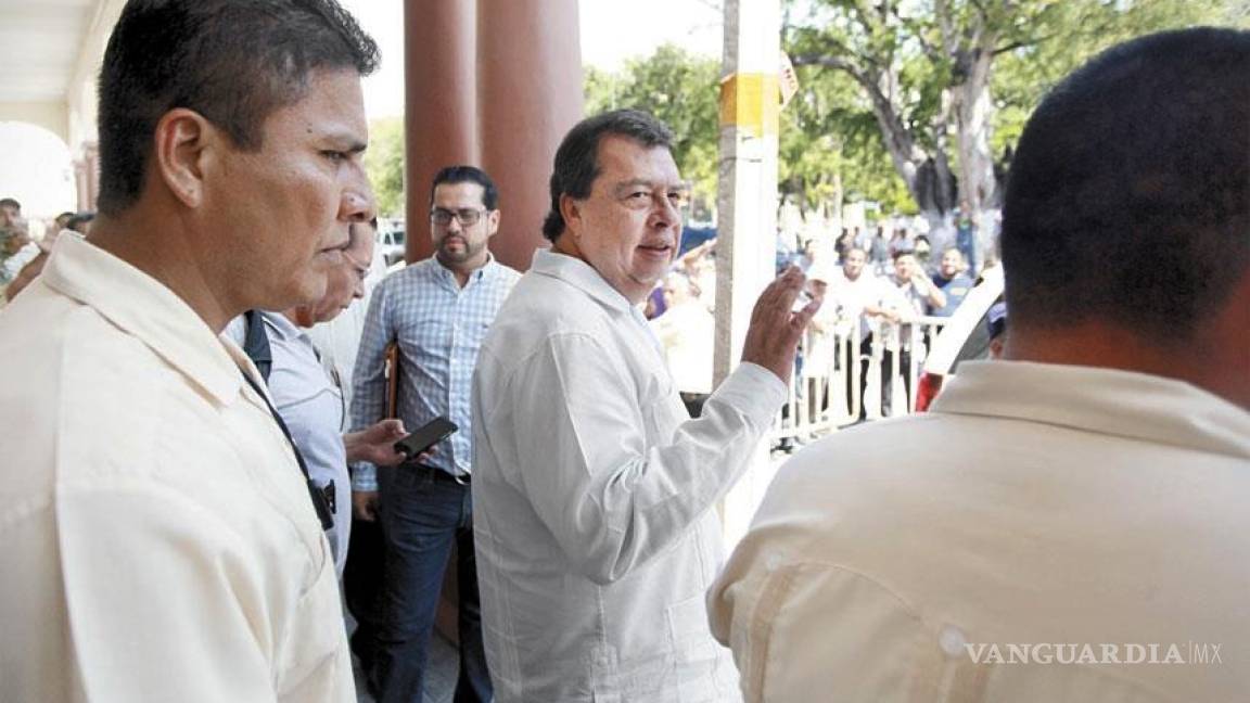 Ángel Aguirre sigue sin cumplir compromisos que hizo en caso Ayotzinapa en 2012