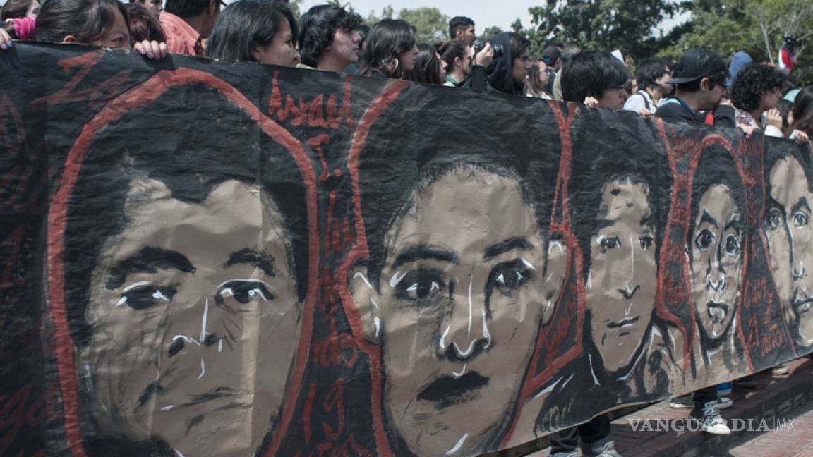 Estudiantes llaman a paro nacional por normalistas desaparecidos
