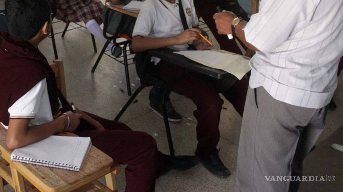 Maestros, el problema de la educación, según encuesta de la UNAM