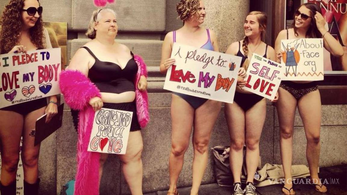 Mujeres talla XL protestan contra Victoria's Secret
