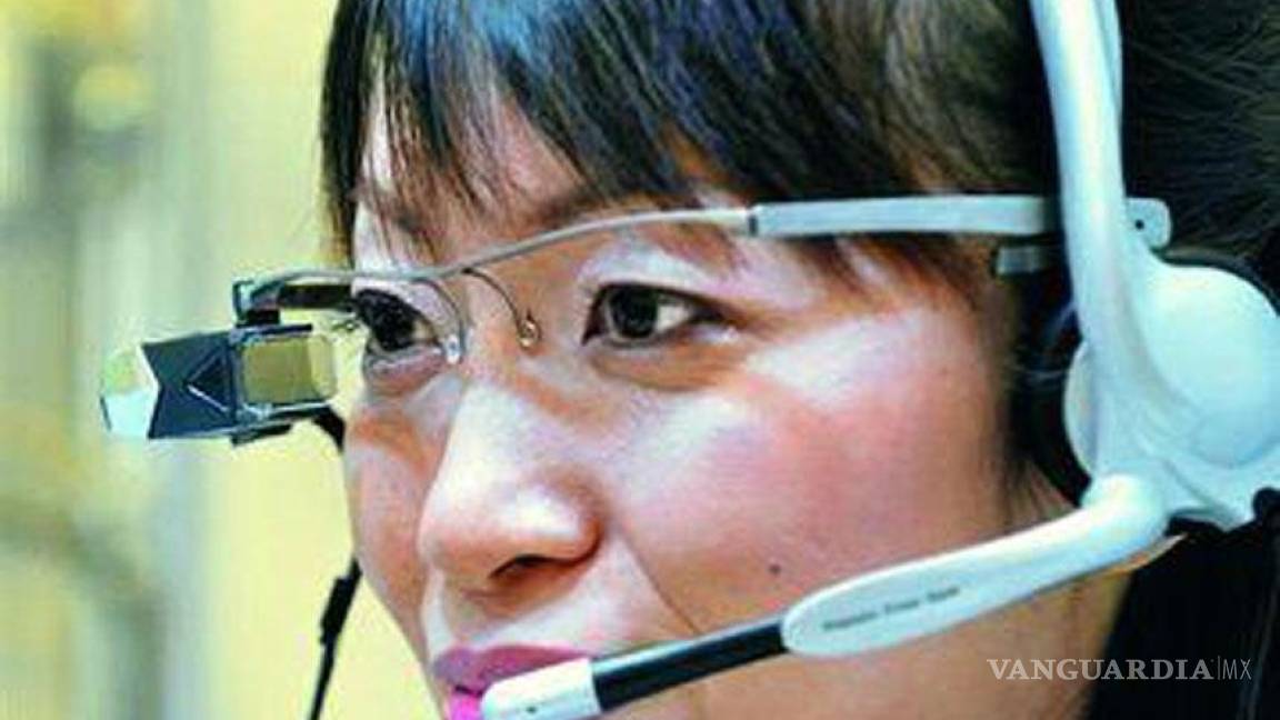 Presentan lentes que traducen al inglés