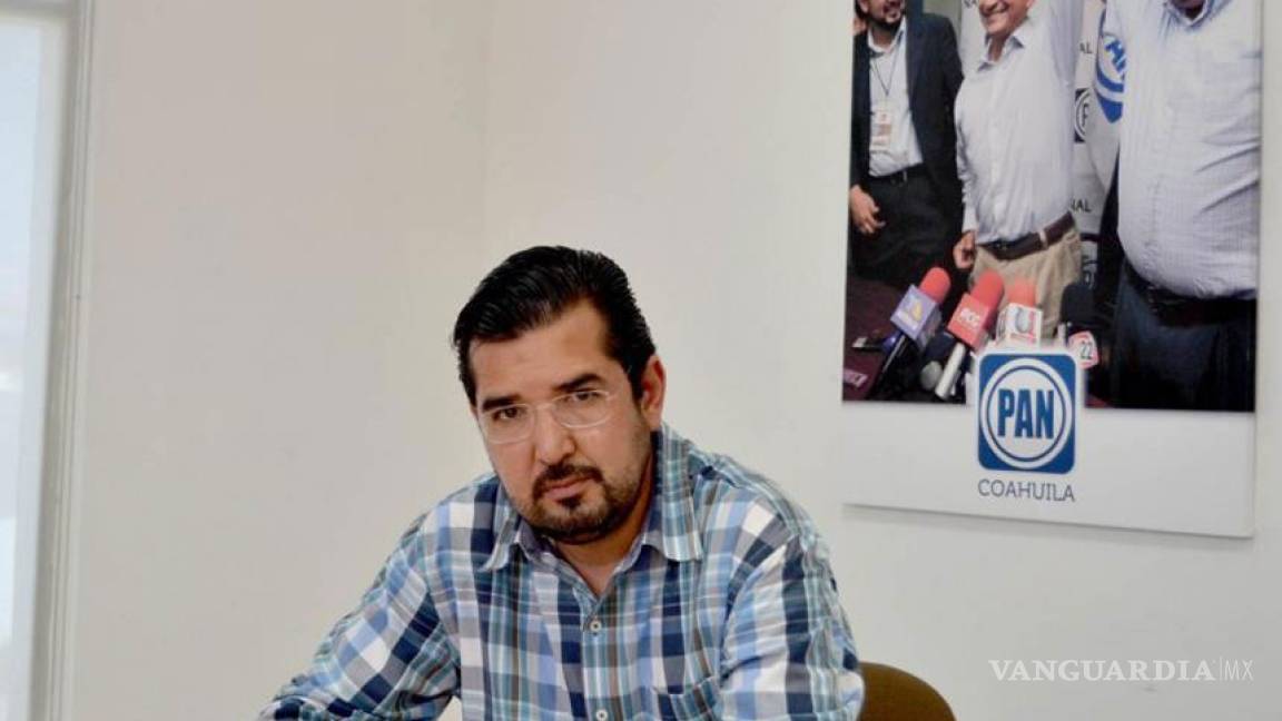 El que debe renunciar es Bernardo González, dice regidor panista