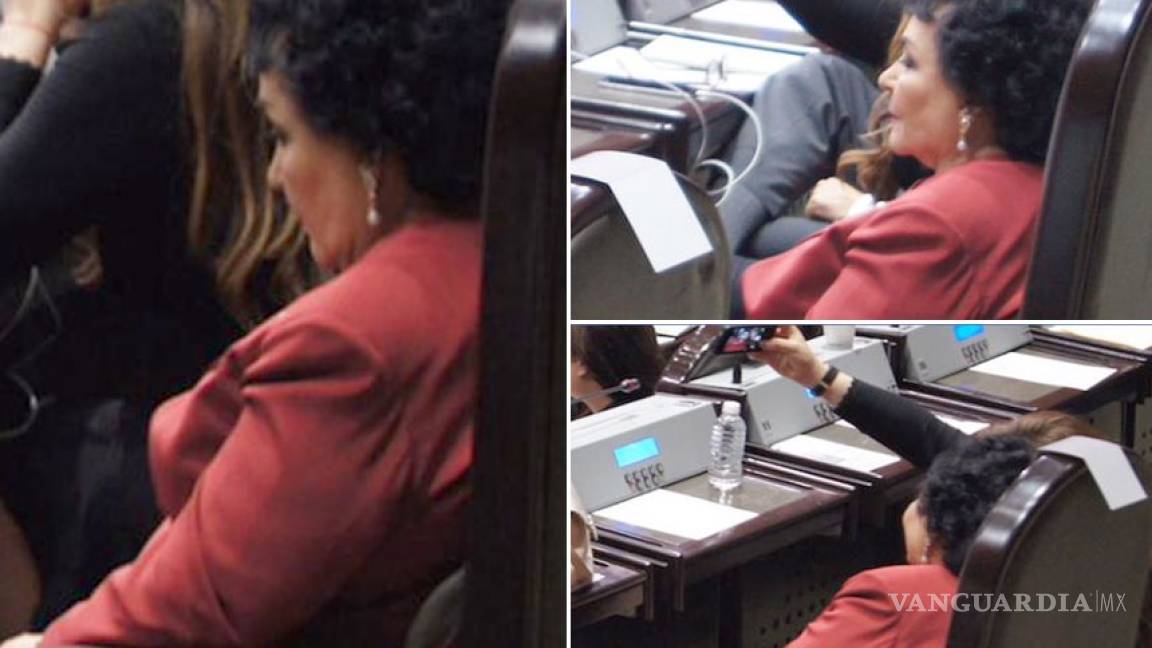 Captan a Carmen Salinas dormida durante informe de Peña Nieto