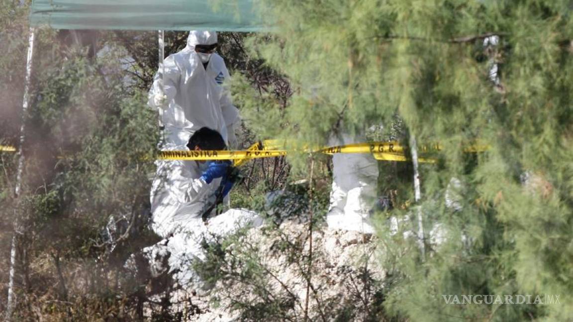Hallan 'narcofosa' con restos humanos en Zaragoza, Coahuila