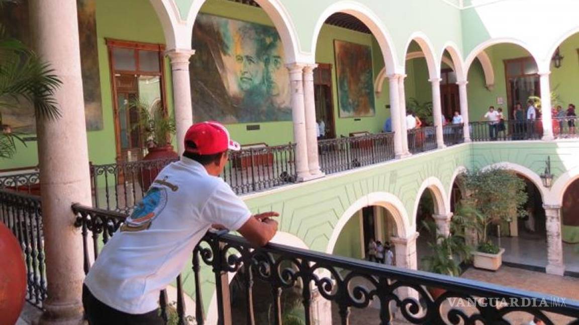 Restauran murales de Castro Pacheco en Yucatán