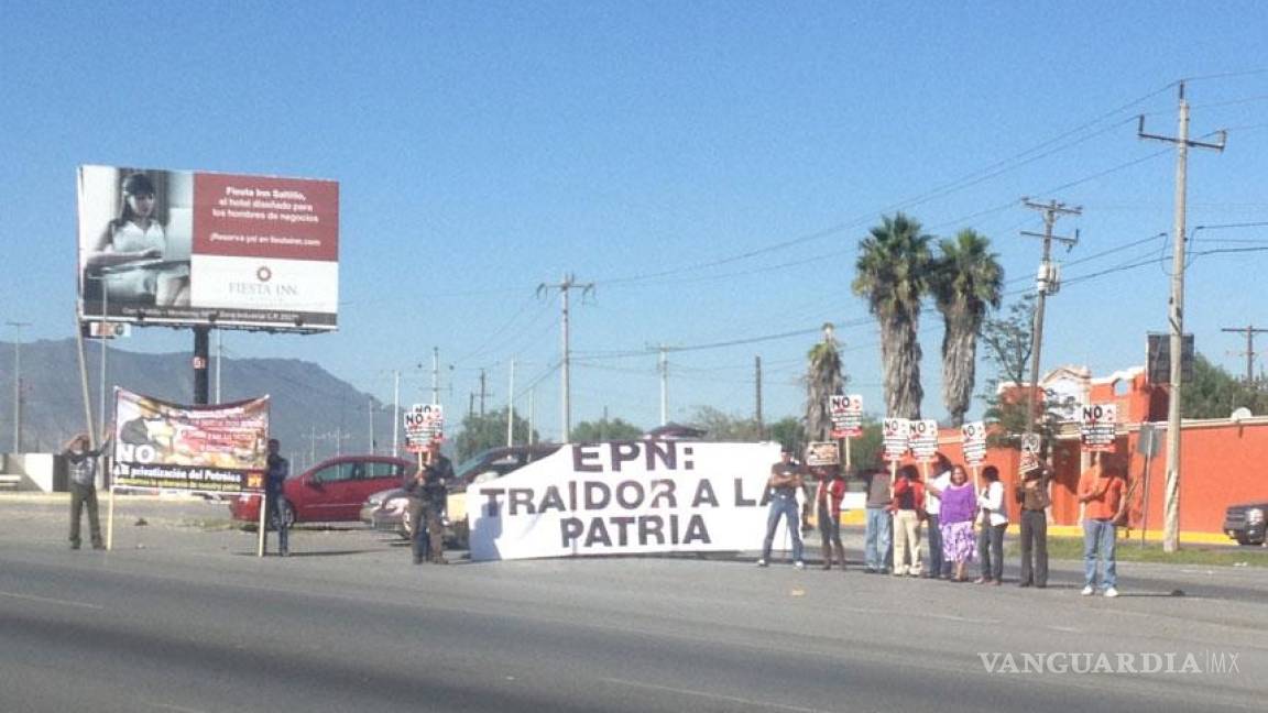&quot;Peña traidor&quot;, protestan contra EPN en Saltillo
