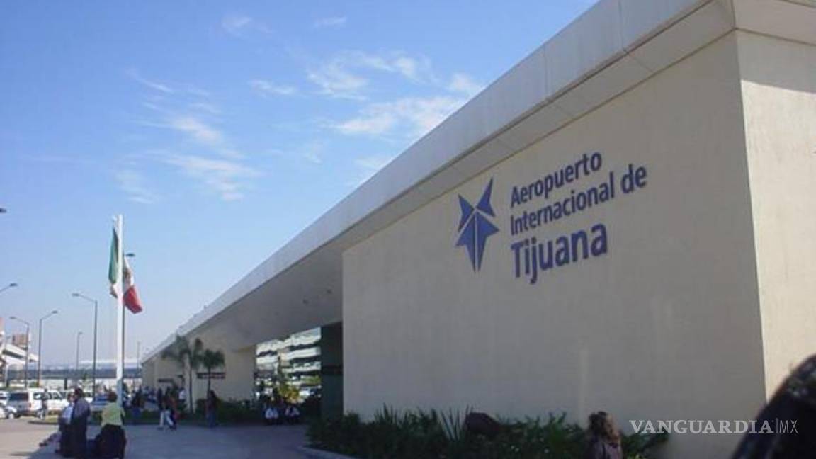 Aeropuerto de Tijuana, único en el mundo con estacionamiento en otro país