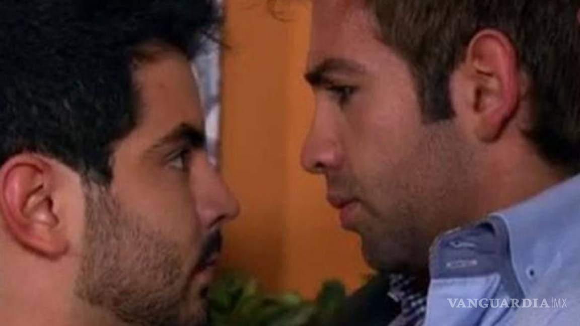Televisa censura beso homosexual en el final de 'Qué Pobres Tan Ricos'