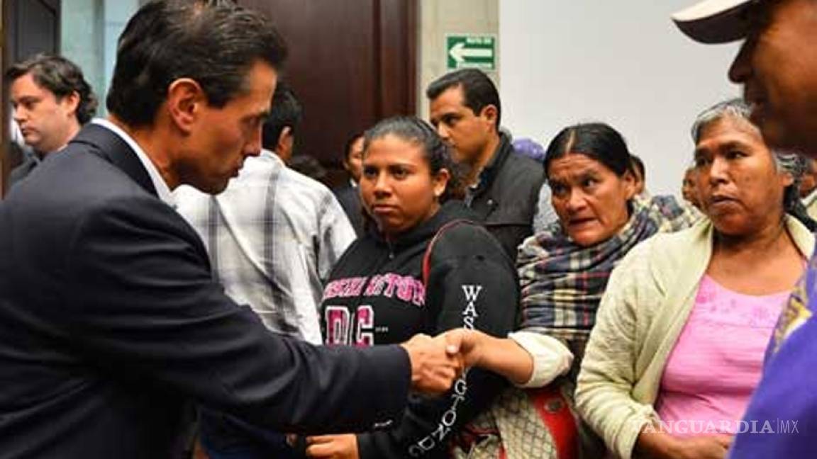 Decepcionante cita en Los Pinos: padres de desaparecidos