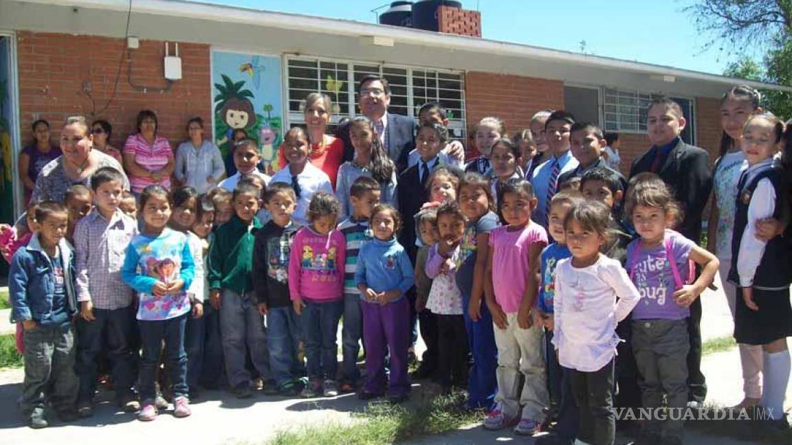 Mejora alcalde infantil infraestructura educativa en Sabinas