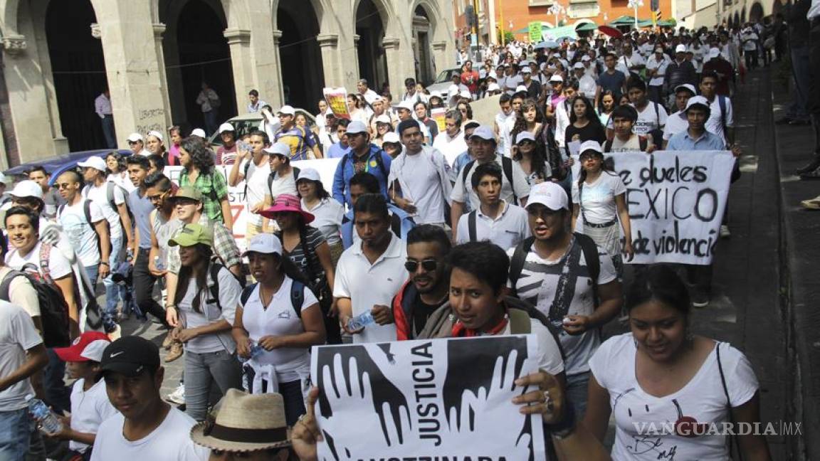 Marchan 15 mil en Morelos en jornada por normalistas