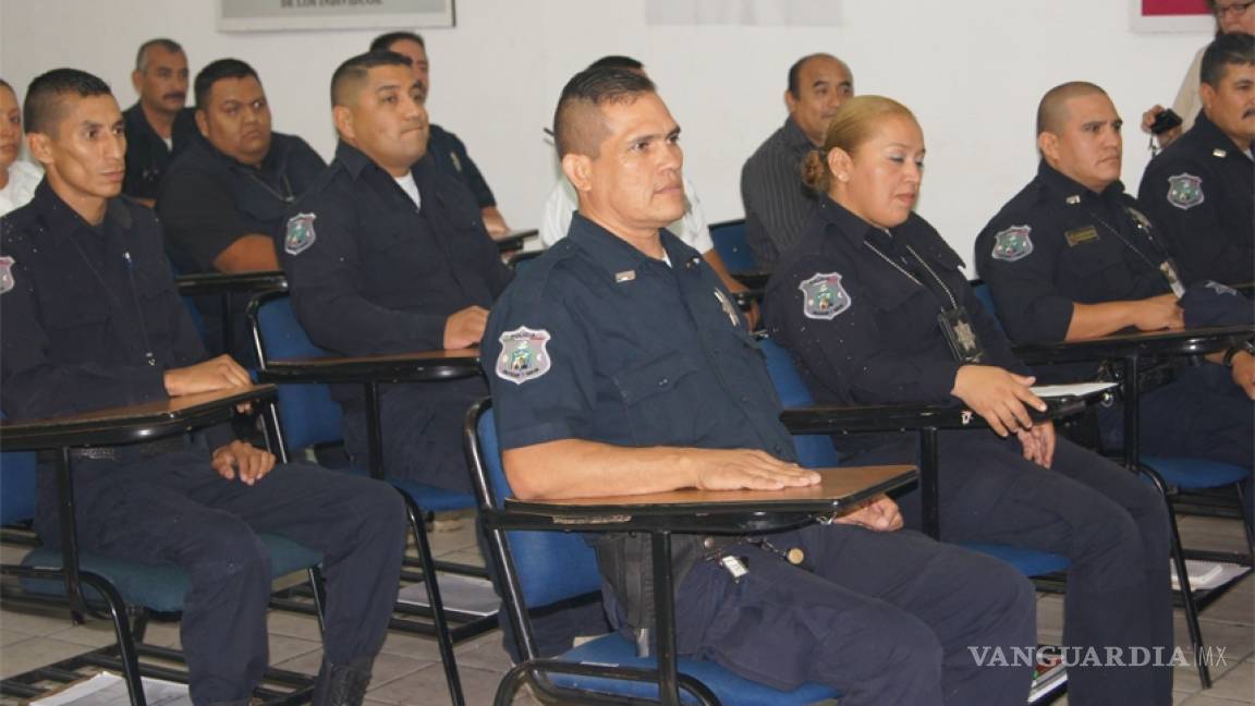 Policias de Monclova reprueban examen de prepa