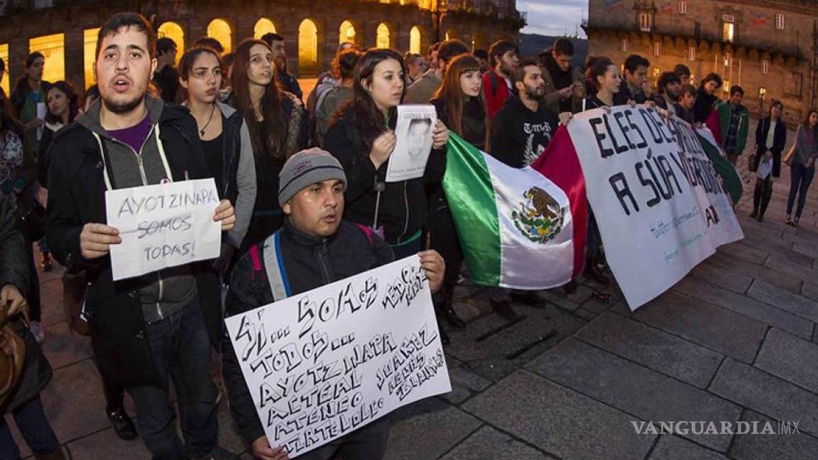 Exigen justicia en el mundo por Ayotzinapa