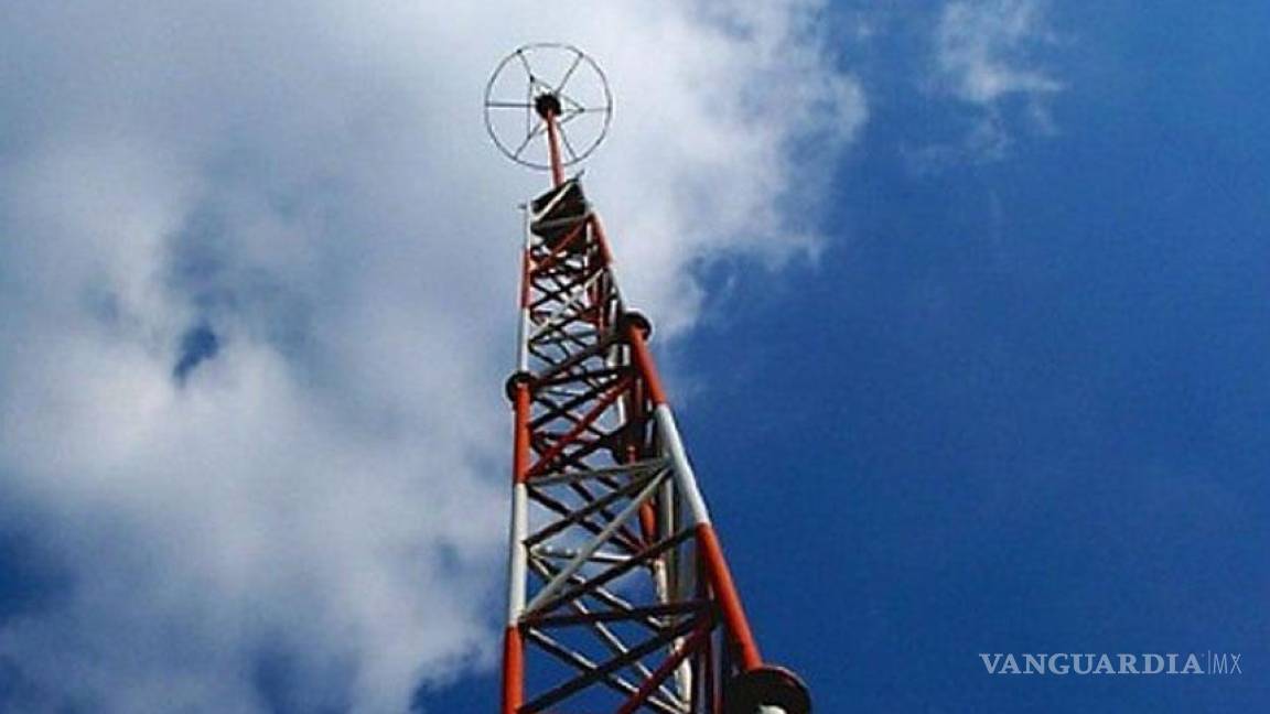 Por salud, buscan prohibir antenas de telecomunicaciones en zonas habitacionales