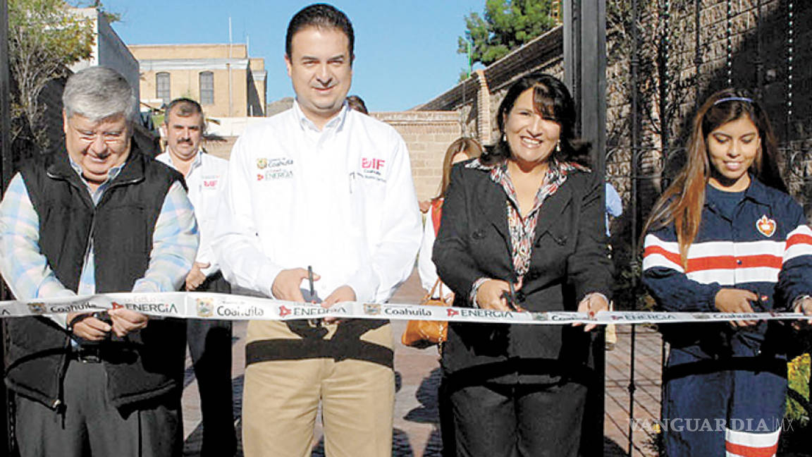 Inauguran Plaza del Normalismo en Saltillo