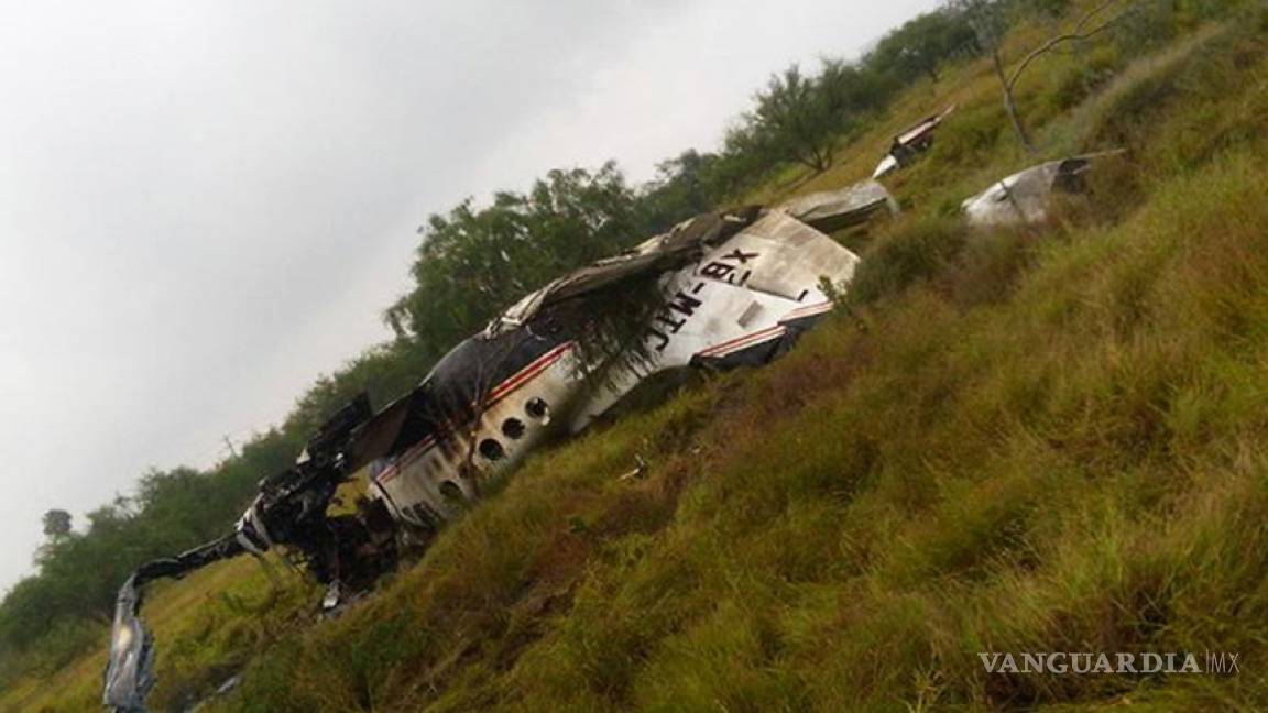 Se desploma avioneta privada en Campo Militar de Nuevo León