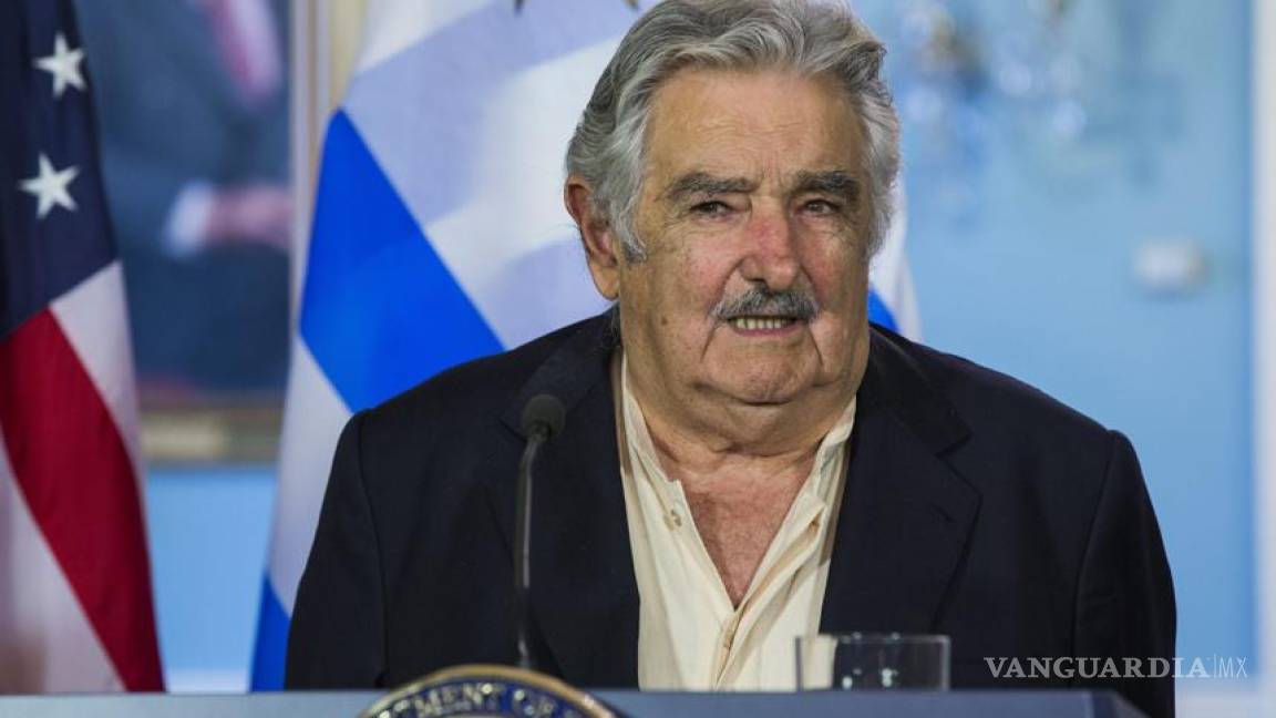 Mujica aboga para que cascos azules adopten niños en el Congo
