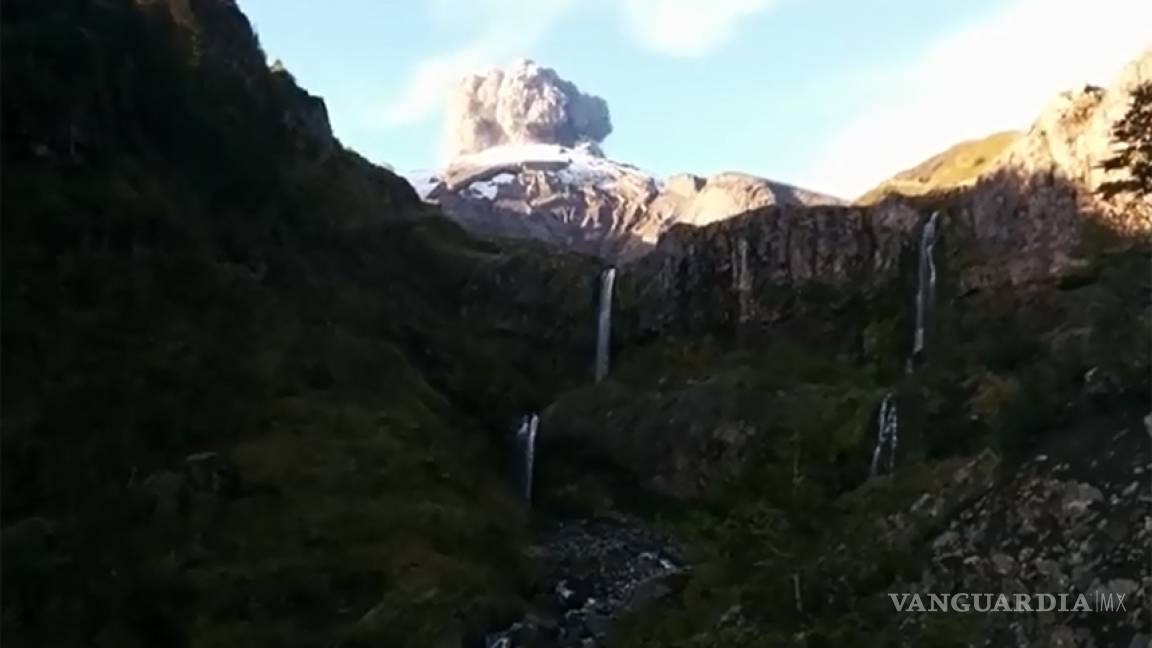 Video muestra momento exacto de la explosión del volcán Calbuco en Chile