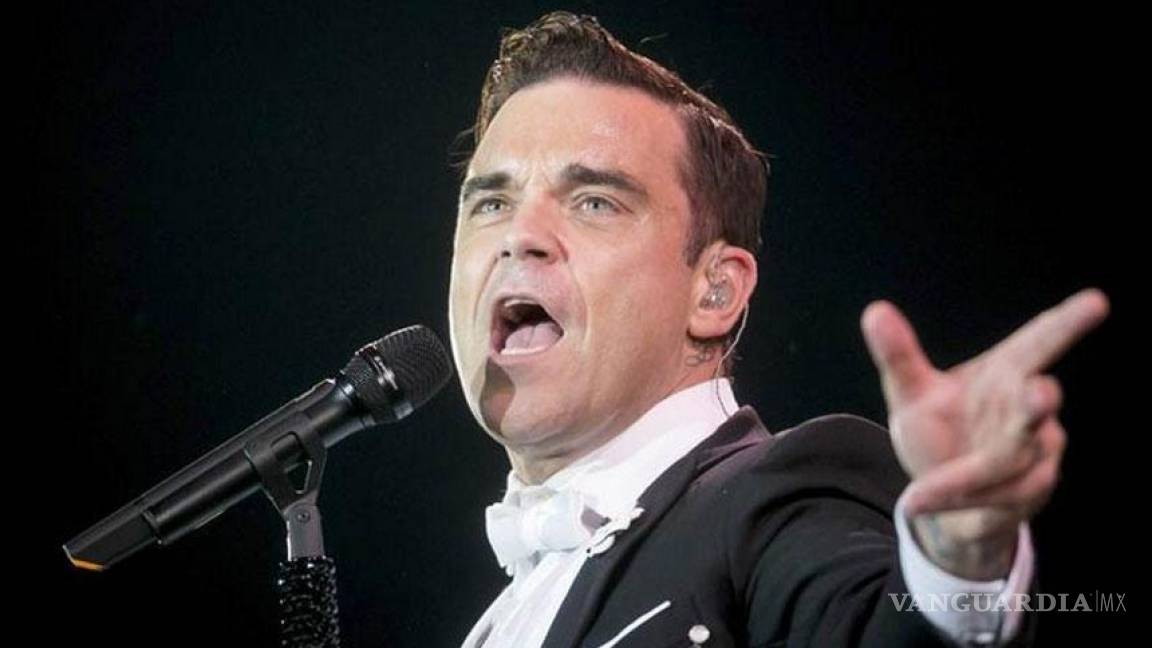 Robbie Williams deja fracturada a fan en concierto