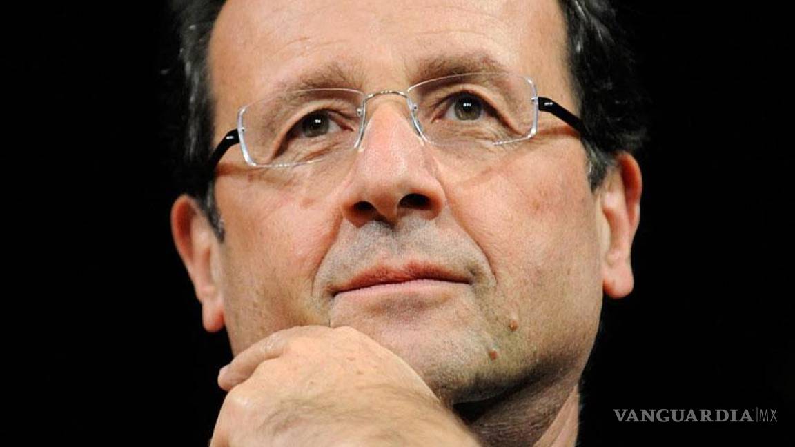 Affaire de Hollande preocupa más a franceses que recorte multimillonario